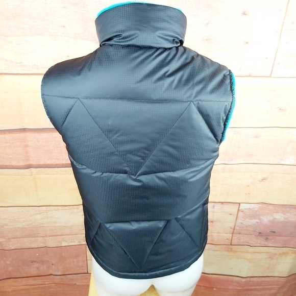 VOLCOM Snow reversible down puffer furby vest - Picture 5 of 9